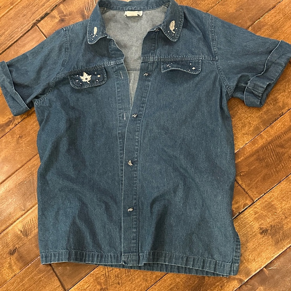 Jaclyn‎ Smith Women’s Blue Denim Short Sleeved Shirt